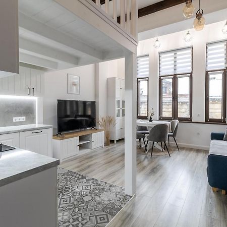 לבוב Inshiapartments On Slovatskoho Str מראה חיצוני תמונה
