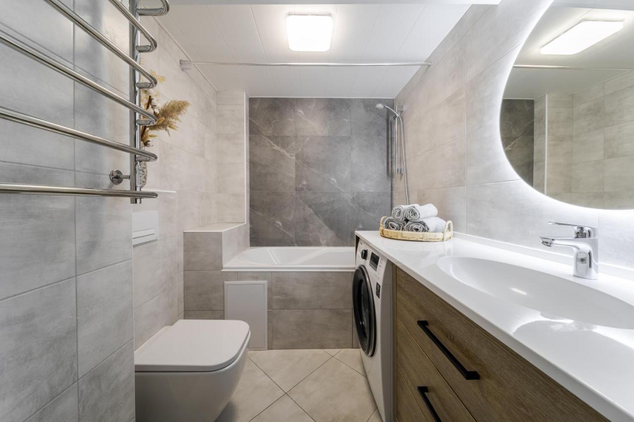 לבוב Inshiapartments On Slovatskoho Str מראה חיצוני תמונה